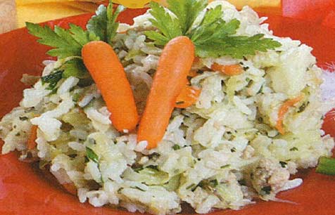 Рис с рыбой, рыбными консервами - под майонезом с зеленью фотография