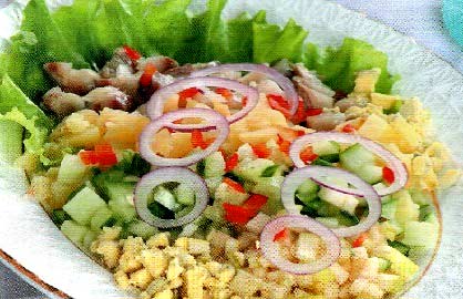 Салат из сельди с картофелем, яйцами, майонезом фотография