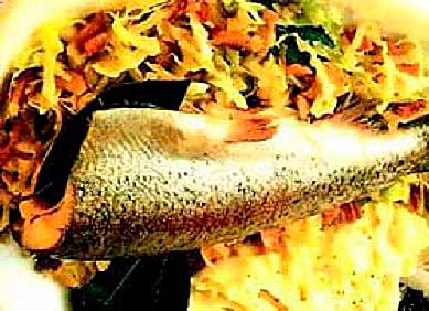 Рыба жареная под винным соусом с мадерой фотография