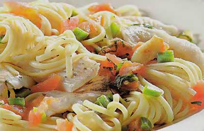 Сливочный соус к спагетти, рыбе, мясу фотография