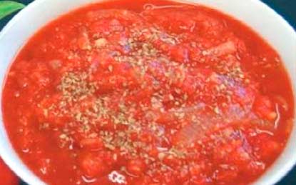 Винный соус с томатной пастой и овощами фото